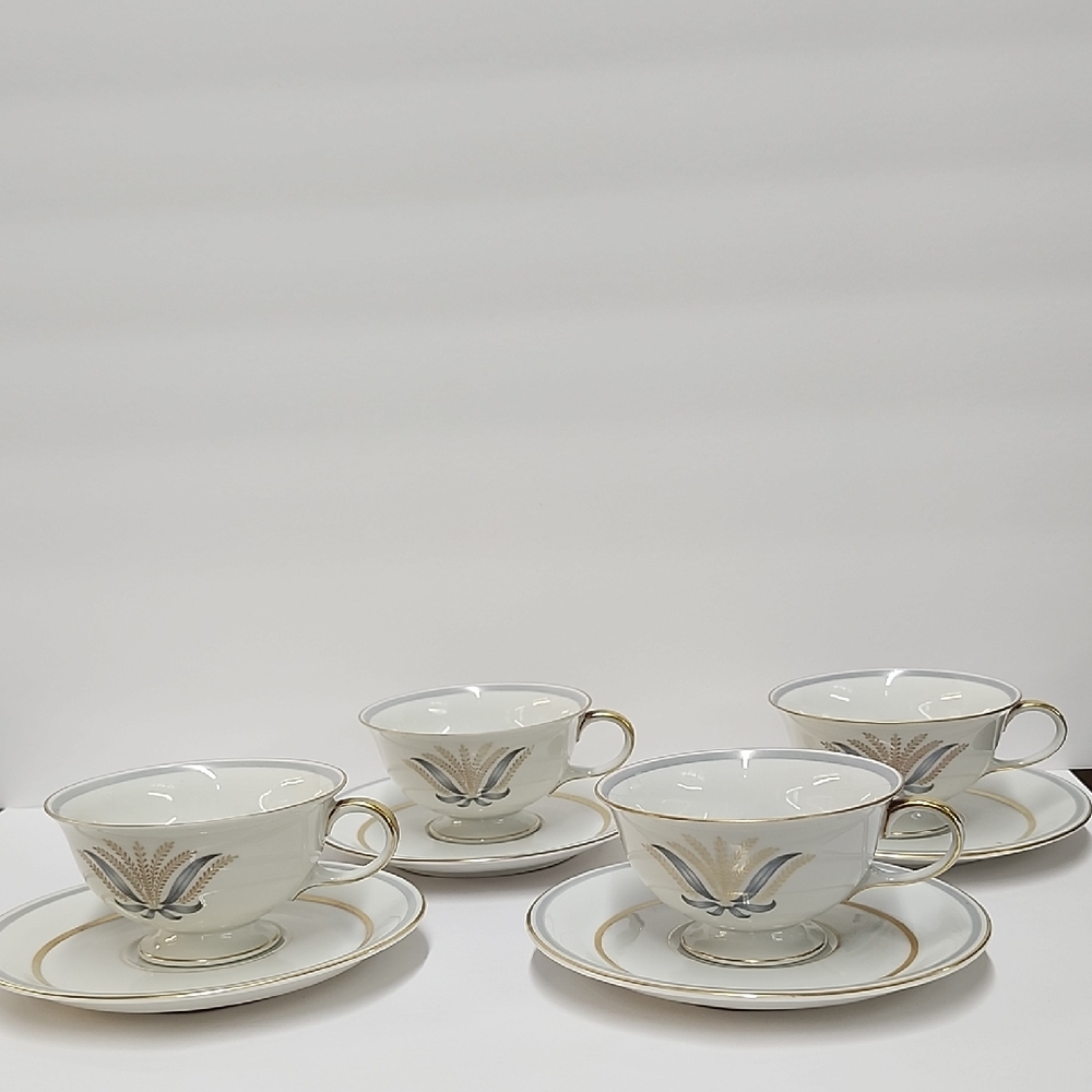 Elegant Gold and Blue Tea Cup Set